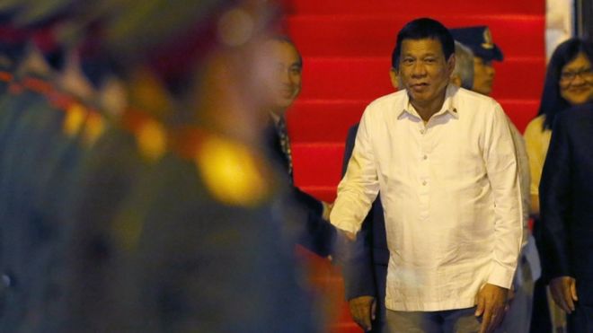 Rodrigo Duterte akiwasili Laos kwa mkutano mkuu wa Asean