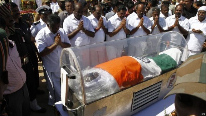 People pay their respect to late former Indian president A. P. J. Abdul Kalam's body during a lie-in state at ramanathapuram, mantapam camp around 640km from southern Indian city of Chennai, on 29 July 2015.