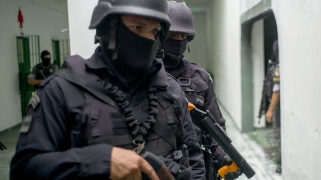 Special Operations team (riot police) in Manaus, 14 Jan 2017
