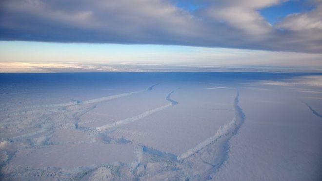 Pine Island Glacier drains an area of the West Antarctic Ice Sheet that measures 160,000 sq km