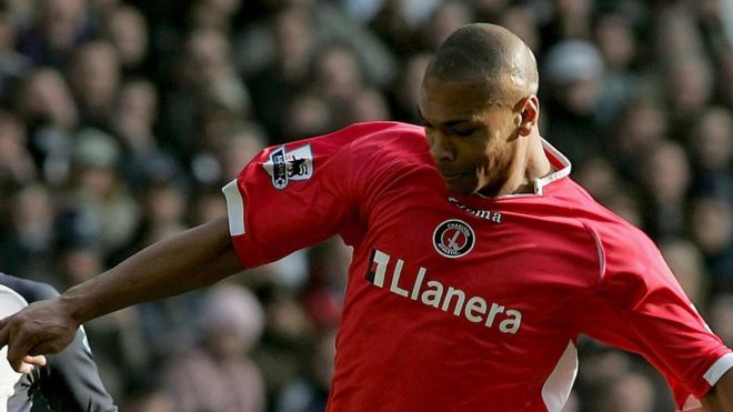 Marcus Bent playing for Charlton Athletic in 2006