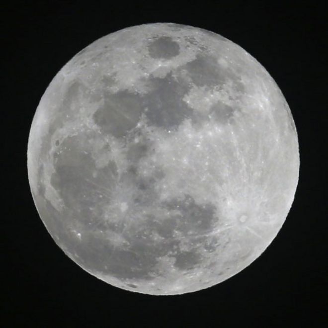 Luna de Nieve vista desde Lawrence, Kansas