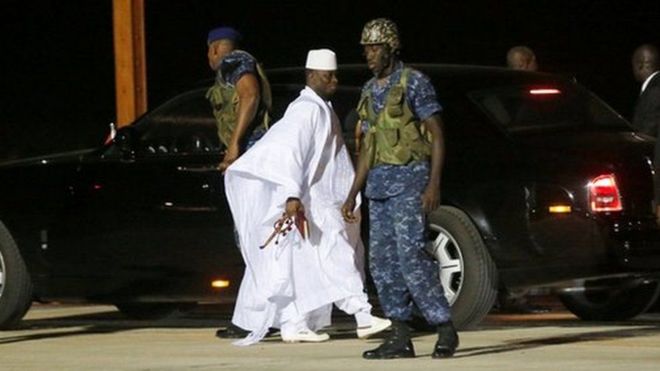 Jammeh ayaa dalka Gambia isaga baxay Sabtidii