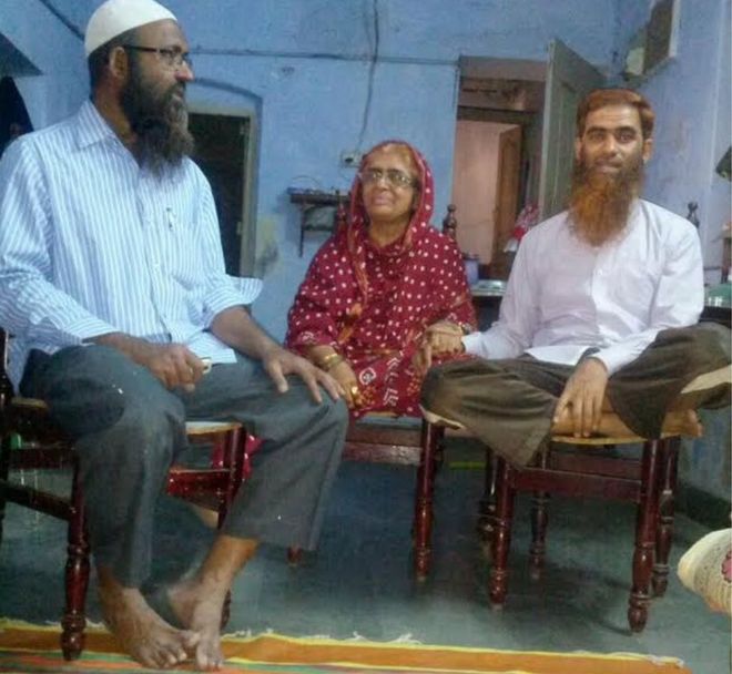Nisar-ud-din Ahmad (right) said it was an emotional reunion with his mother Zaibunnisa Begum and brother Zahir-ud-din (left)
