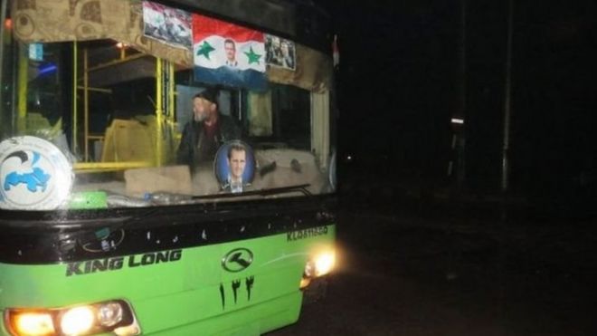 ترقب لتنفيذ اتفاق إجلاء المدنيين ومسلحي المعارضة في شرق حلب