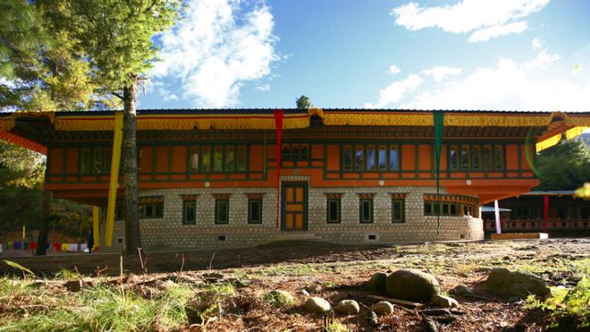 Bhutan Happiness Centre por 112 Architects