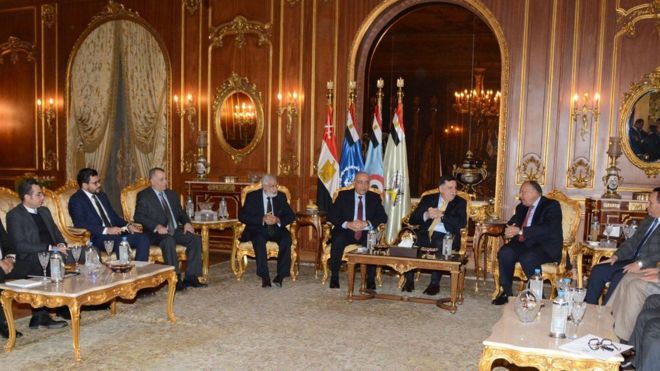 قادة ليبيون يتوصلون لاتفاق في القاهرة على إجراء انتخابات بحلول فبراير 2018