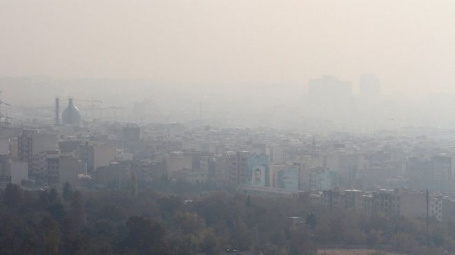 السلطات الإيرانية تغلق المدارس في طهران بسبب شدة التلوث