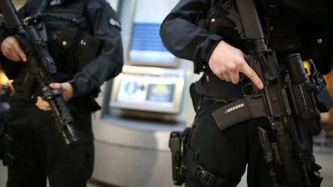 بريطانيا تواجه "أخطر التهديدات الإرهابية منذ السبعينات"