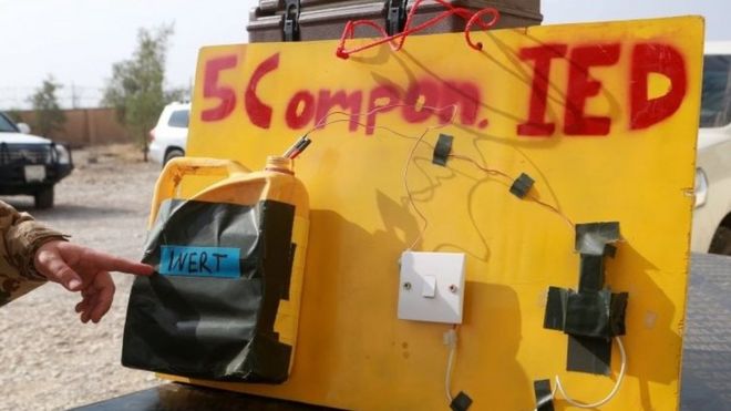 الأوبزرفر: تنظيم الدولة الإسلامية يفخخ دمى الأطفال في الموصل.