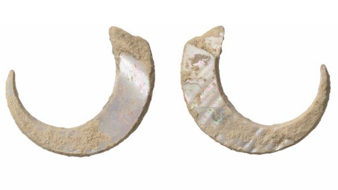 A pair of ancient fish hooks found in a cave in Japan