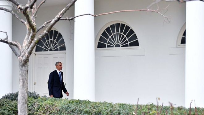 Barack Obama leaves the White House for the last time