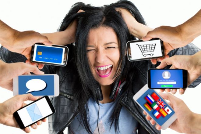 Women overwhelmed by too many apps