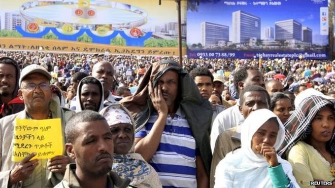 People at a rally in Ethiopia's capital the Addis Ababa, 22 April 2015