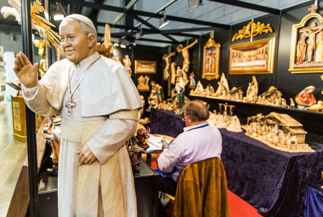 Statue of the Pope
