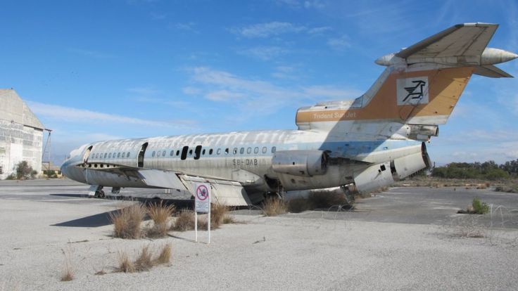 Derelict airliner at Nicosia airport