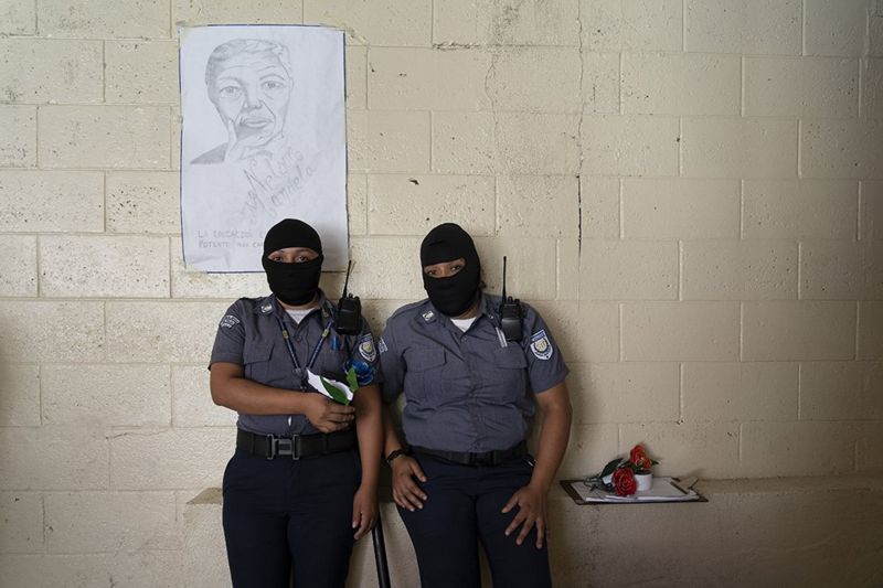 El Salvador S Jails Where Social Distancing Is Impossible Bbc News