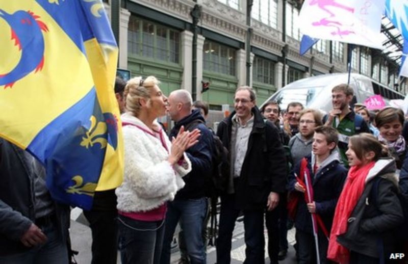 Huge Anti Gay Marriage Protest March In Paris Bbc News