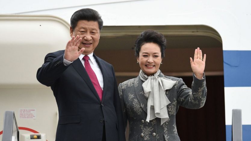 Mr Xi and his wife bid farewell at the end of the state visit
