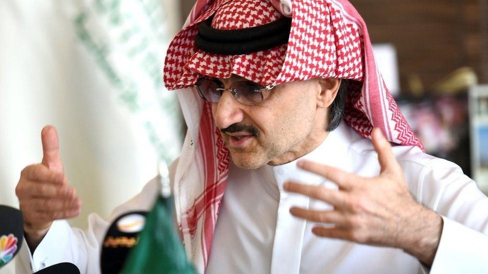 Prince Alwaleed bin Talal speaks to reporters in Riyadh, Saudi Arabia (1 July 2015)