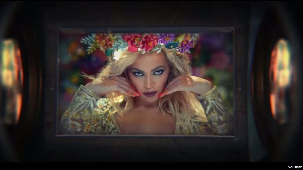 Beyonce in Hymn for the Weekend video