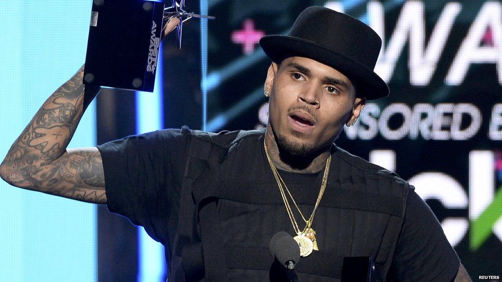 Chris Brown Is Banned From Leaving Philippines Over Row With Christian Group Bbc Newsbeat 8256