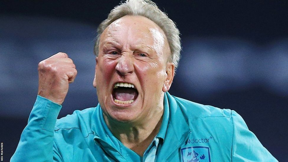 Huddersfield Town Stoke City Neil Warnock Bows Out As Terriers