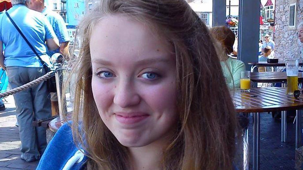 Izzy Dix Took Her Life At 14 Then Her Mother Was Trolled Online Bbc 