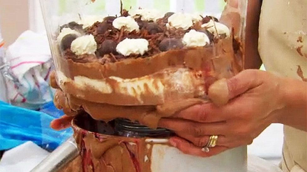 The Great British Bake Off: The 5 ugliest bakes in its history - BBC