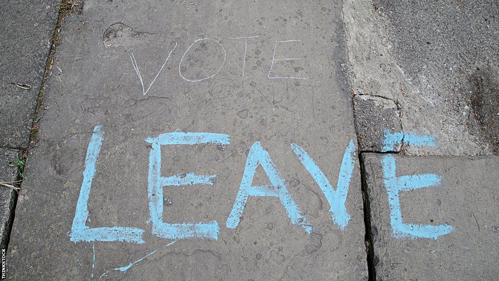 Leave chalked on pavment