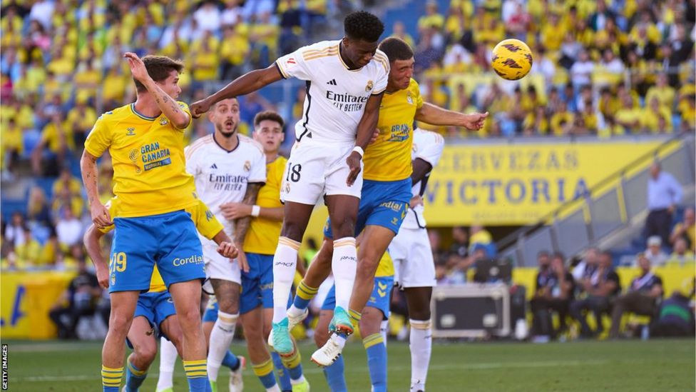 Las Palmas 1 2 Real Madrid Carlo Ancelotti S Side Come From Behind For