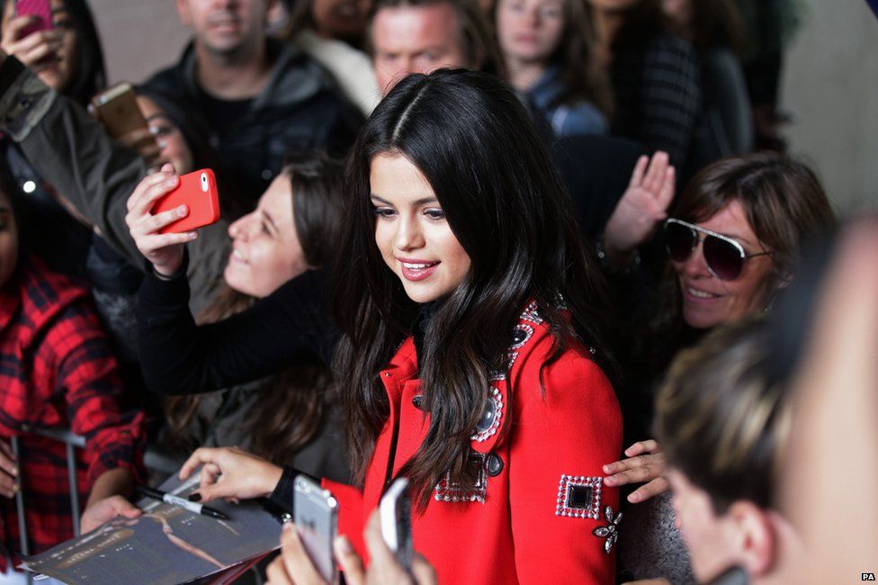 Selena Gomez appeared in Radio 1's Live Lounge in 2015 to promote her album, Revival