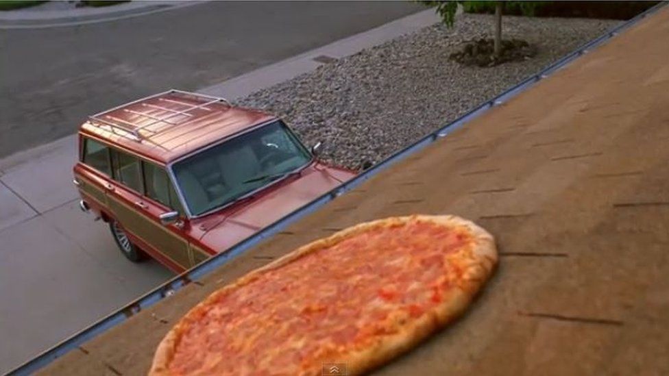 Fans told to stop copying Breaking Bad's Walter White and throwing pizza on roof BBC Newsbeat