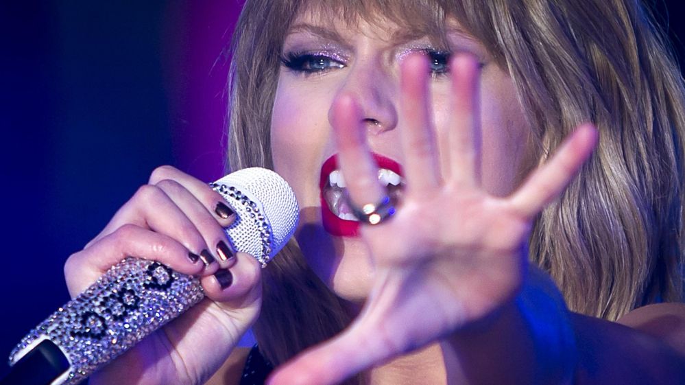 Taylor Swift Buys Porn And Adult Web Domain Names Bbc Newsbeat 0965