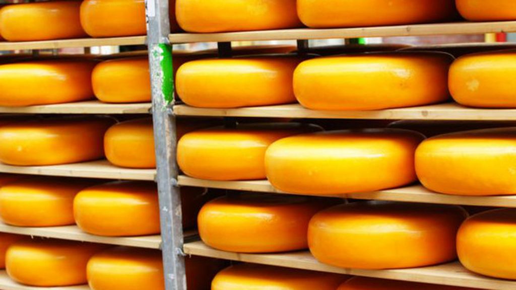 ¿Son los holandeses los más altos del mundo por comer más queso? BBC