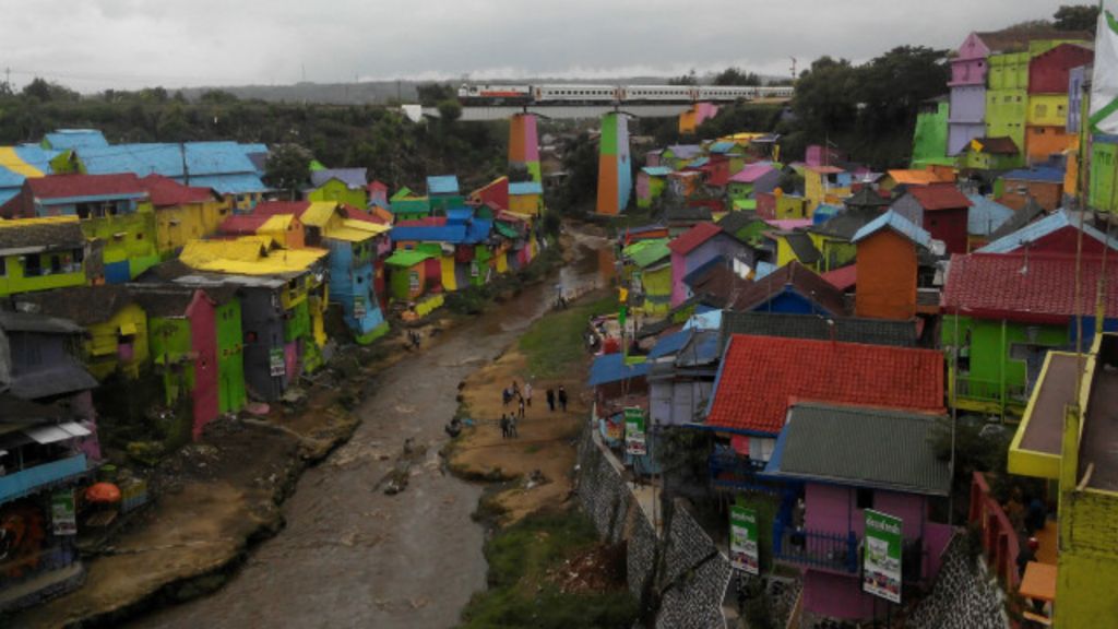 "Kampung warna-warni" Malang, dulu 'kumuh' sekarang jadi tempat wisata