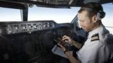 Piloto en la cabina del avión
