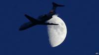 Avión de noche