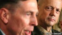 David Petraeus y John Allen