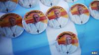 Souvenirs do papa Francisco | Foto: Getty