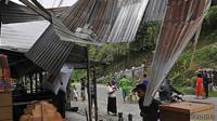 Casa dañada por terremoto