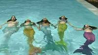 Meninas aprendem a 'ser sereias' em Manila (BBC)