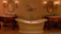 Baño del hotel Palacio Nazarenas
