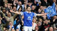 Kevin Mirallas festeja su gol