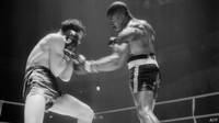 Rubin "Hurricane" Carter en una pelea en 1965