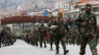 Los soldados marcharon en La Paz (foto: AP)