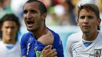 suarez, chiellini