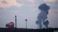 Humo en Gaza, tras ataques aéreos de Israel.