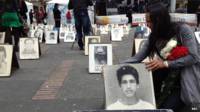 Homenaje a los desaparecidos colombianos en la Plaza de Bolívar de Bogotá.