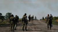 Rebeldes prorrusos en las afueras de Donetsk